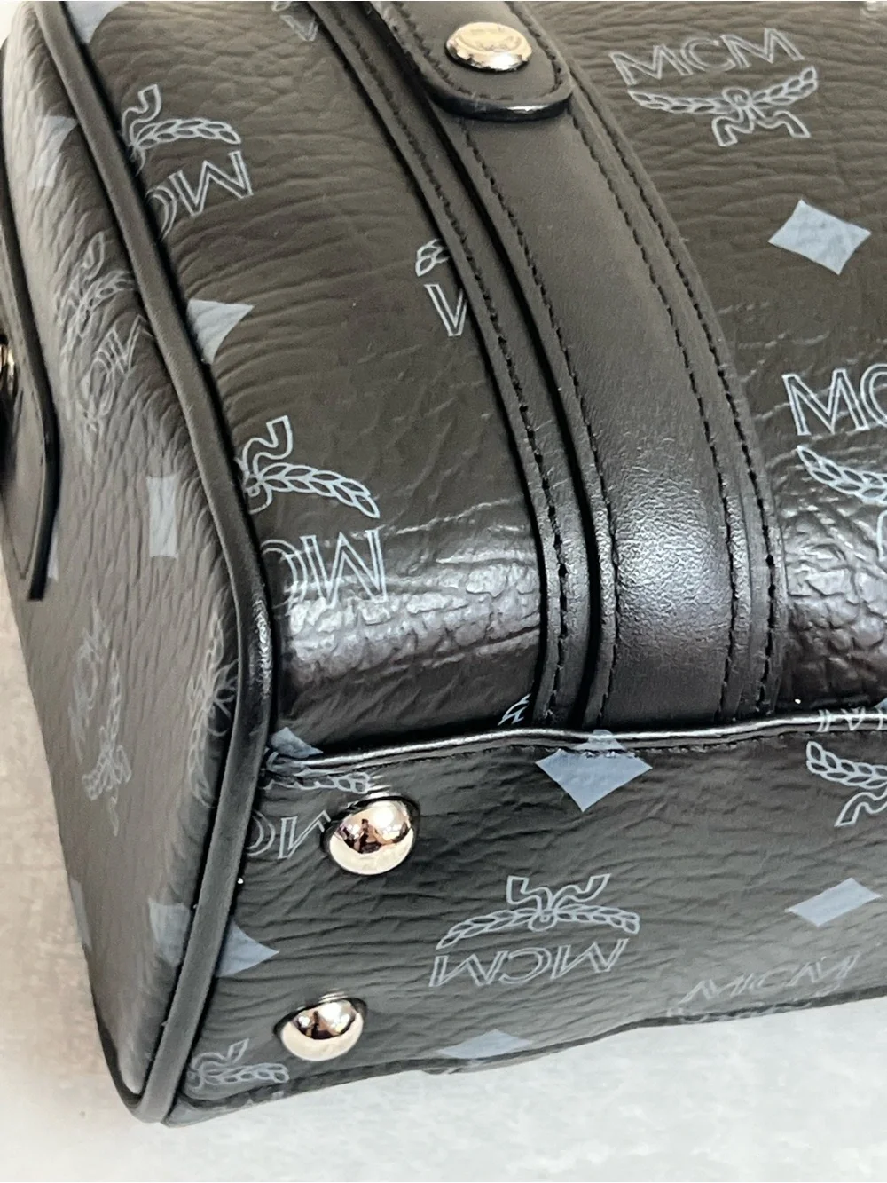 AUTH MCM BOSTON 20